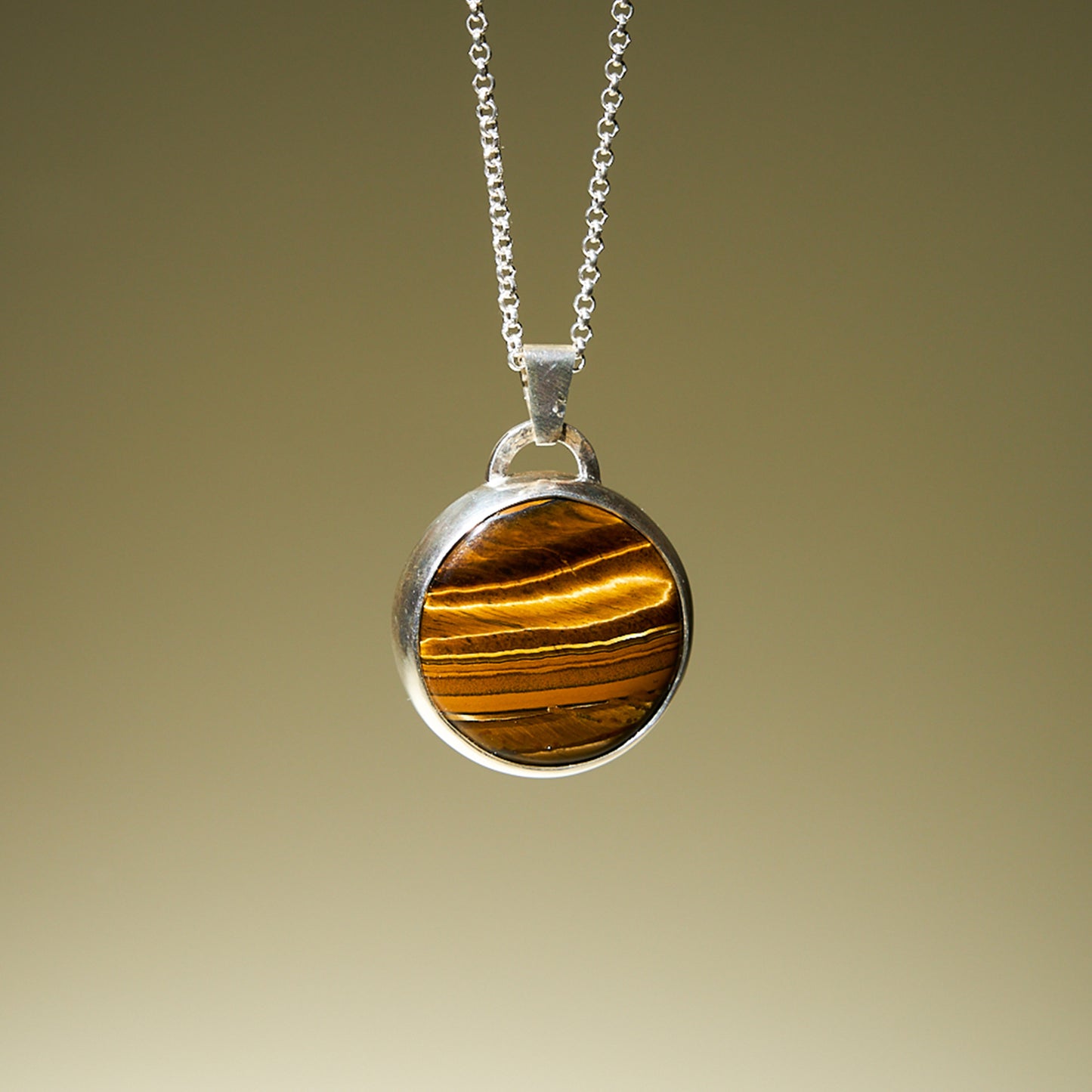 Tiger eye Amulet, Circular